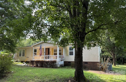 Photo of 75 Mountain View Drive, Taylorsville, NC 28681 (MLS # 4413223)