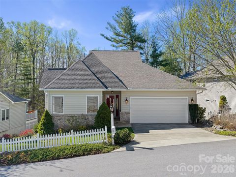 25 Ashefield Court Hendersonville NC 28791