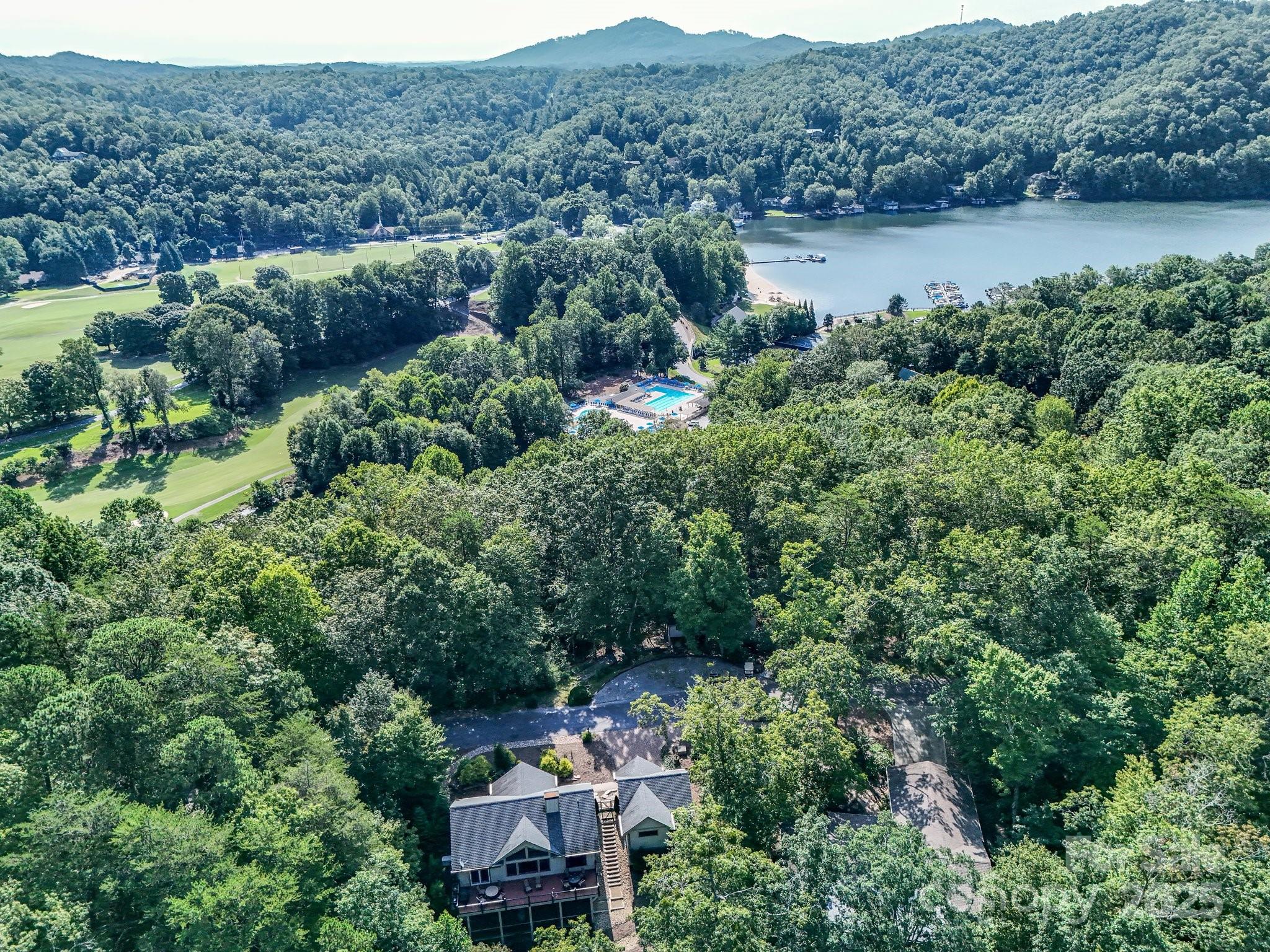 159 Bee Tree Point