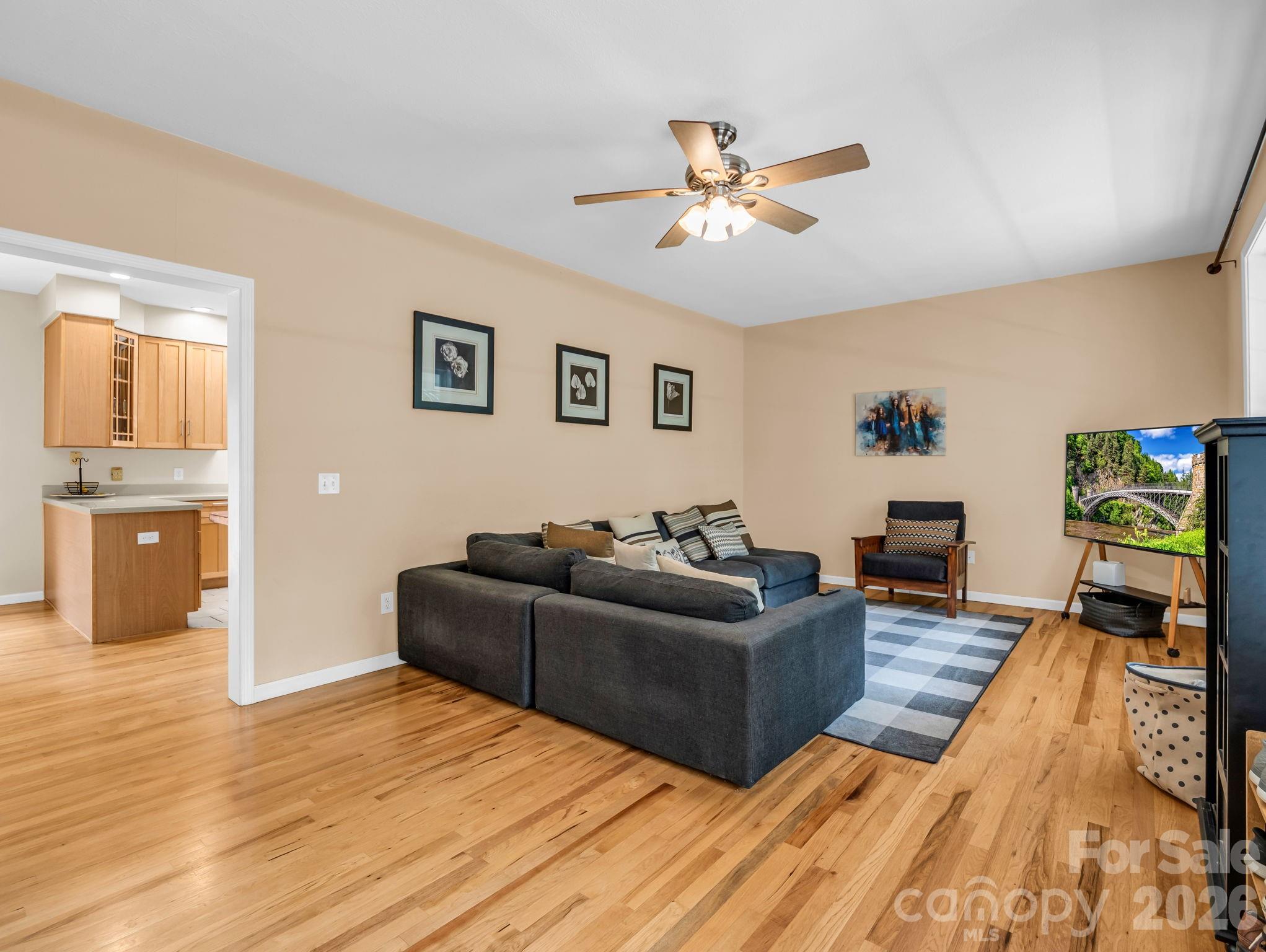 136 Limousine Lane