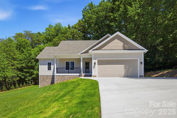 107 MEADOW VIEW ST, MORGANTON, NC 28655 - Image 6b47dcd2b6224a7c42e9a706302cadf1/504045010