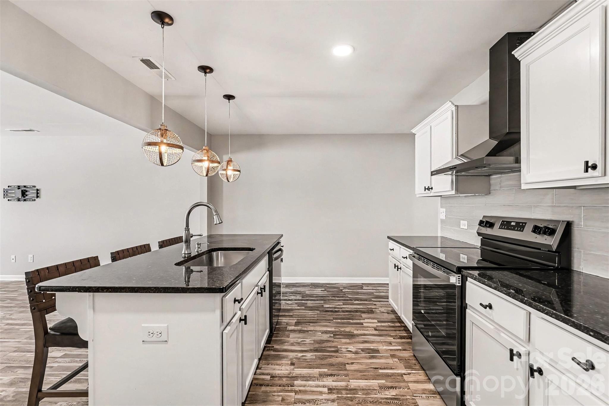 Newport Lakes - Residential