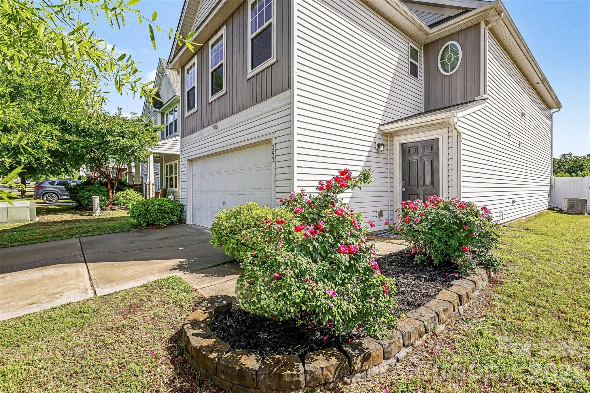 Newport Lakes - Residential