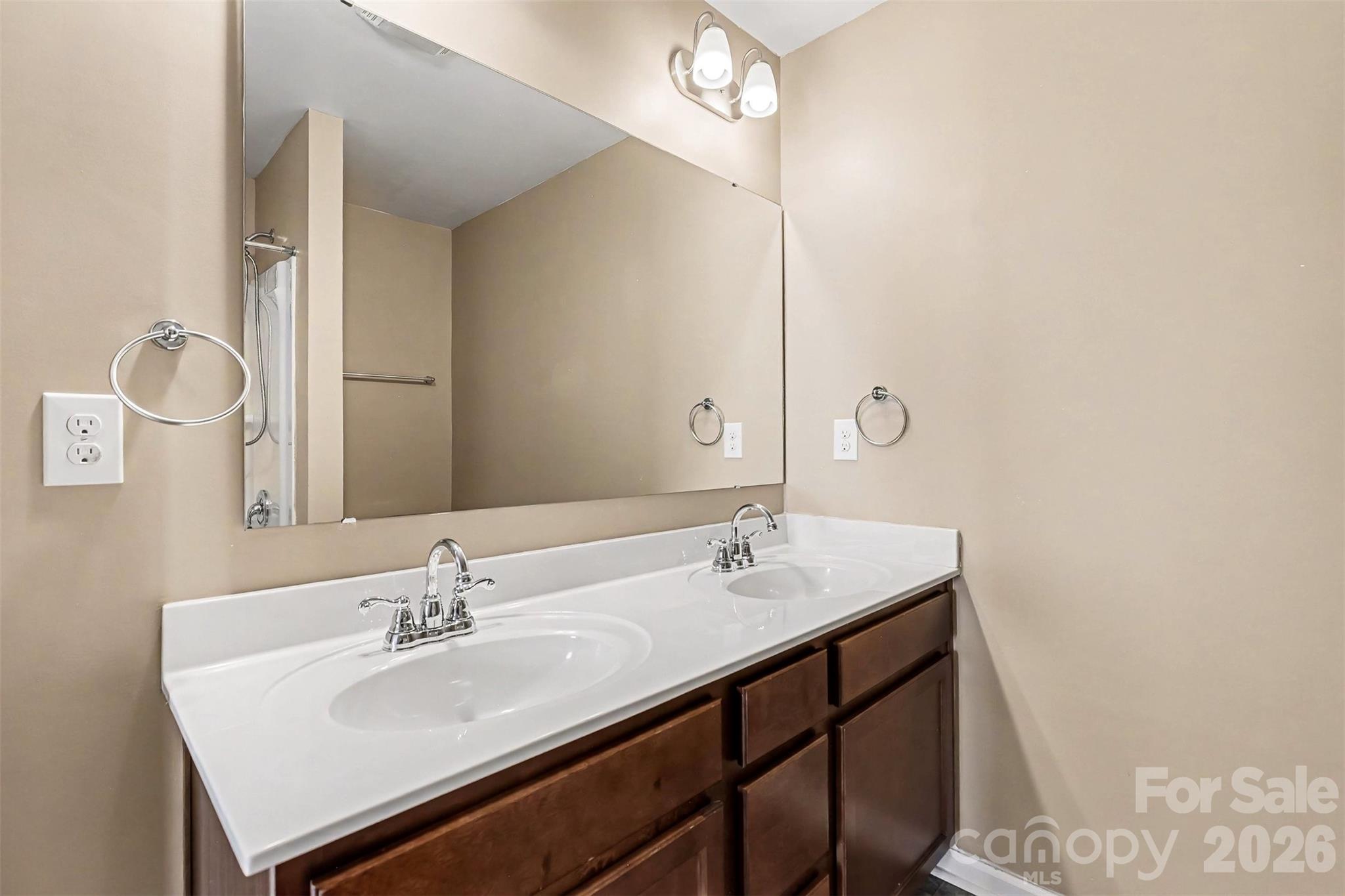 Newport Lakes - Residential