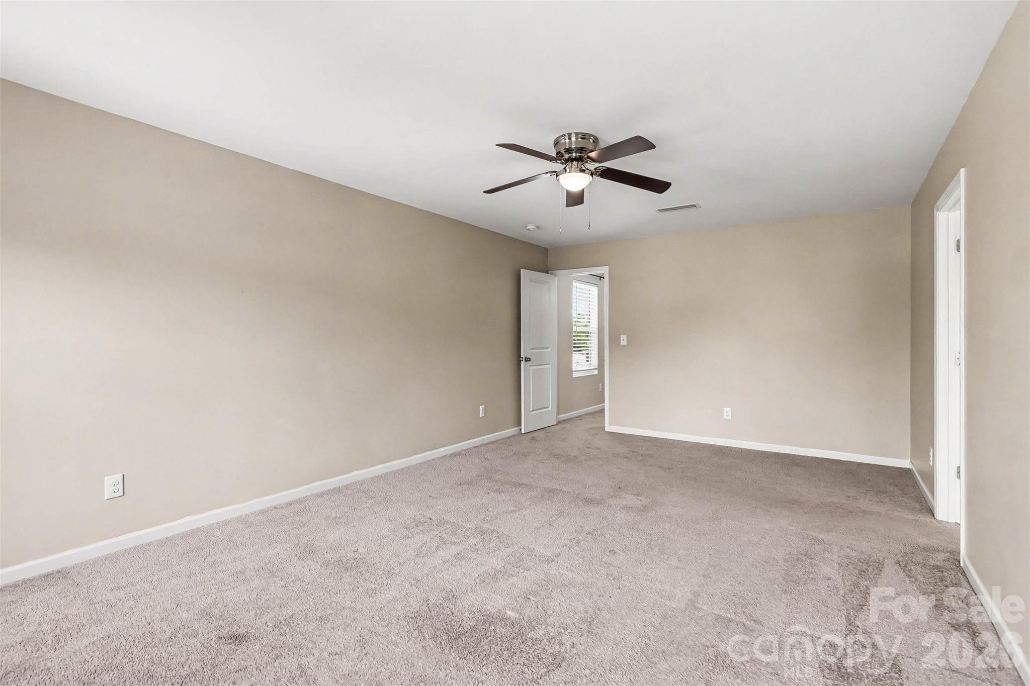 Newport Lakes - Residential