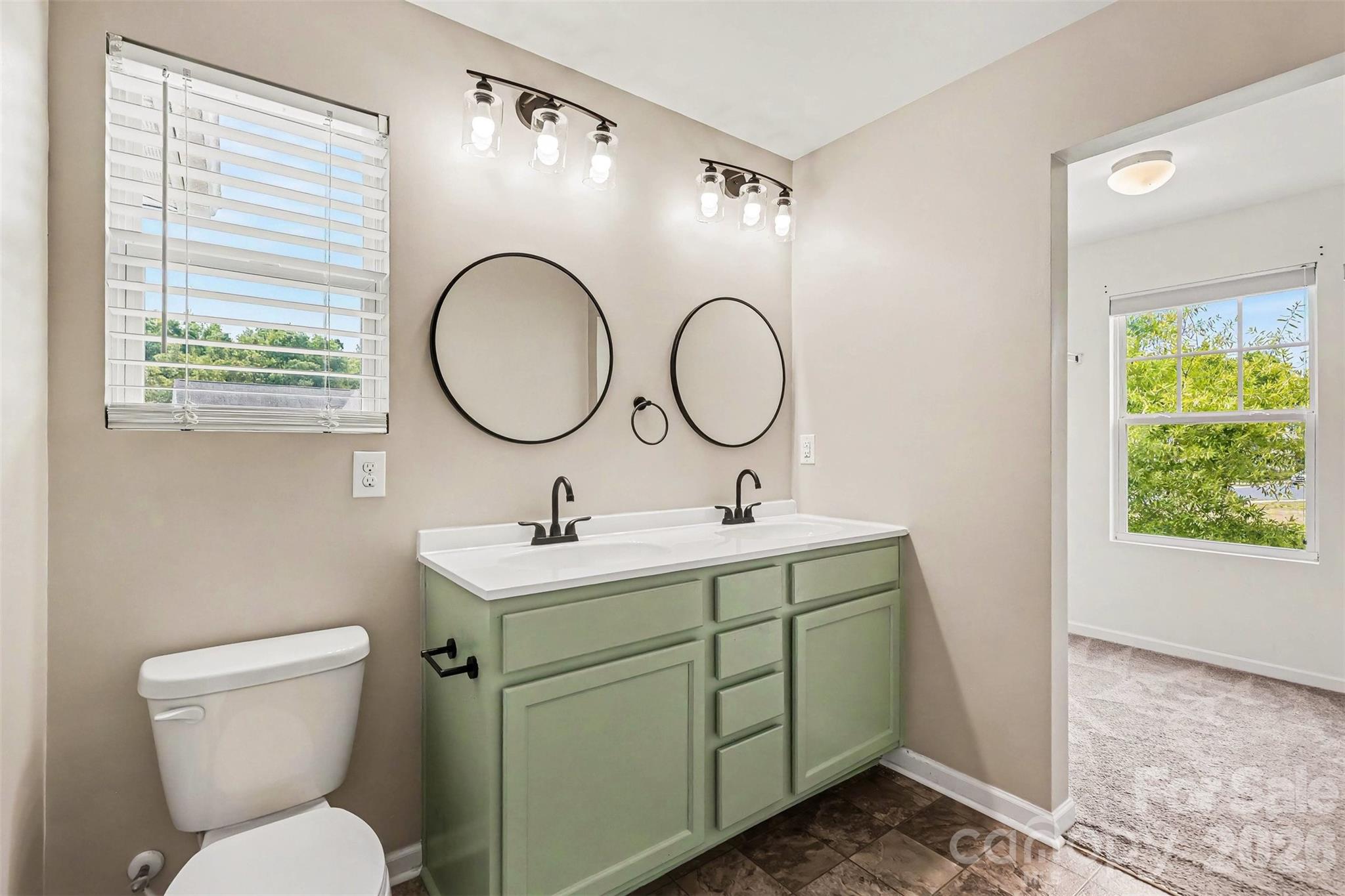 Newport Lakes - Residential