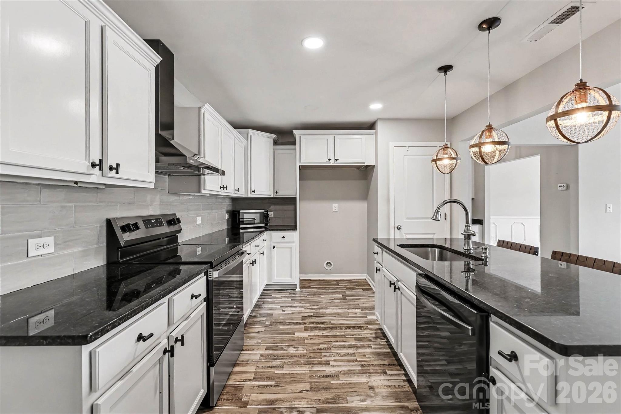Newport Lakes - Residential
