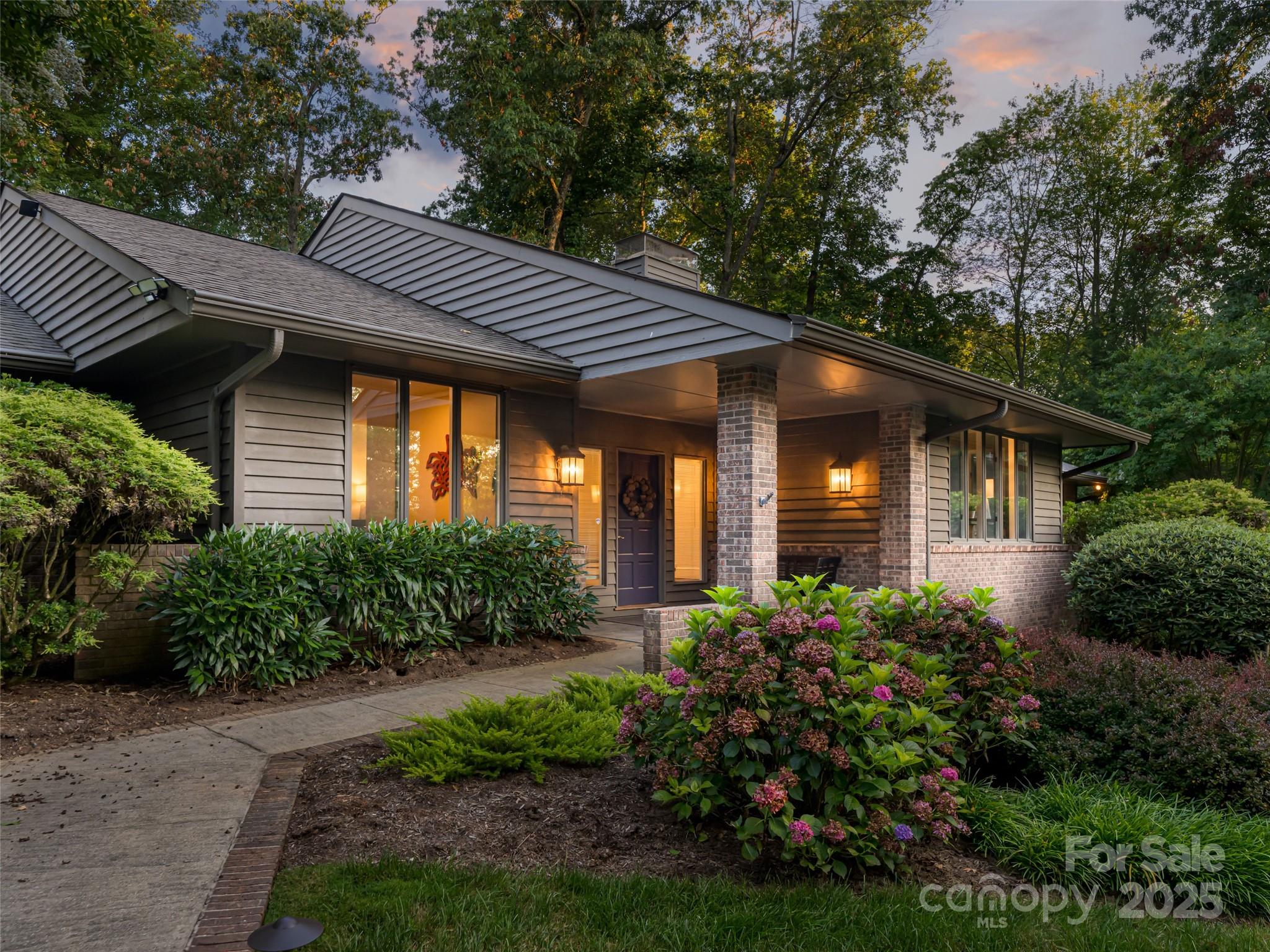 14 Stuyvesant Crescent