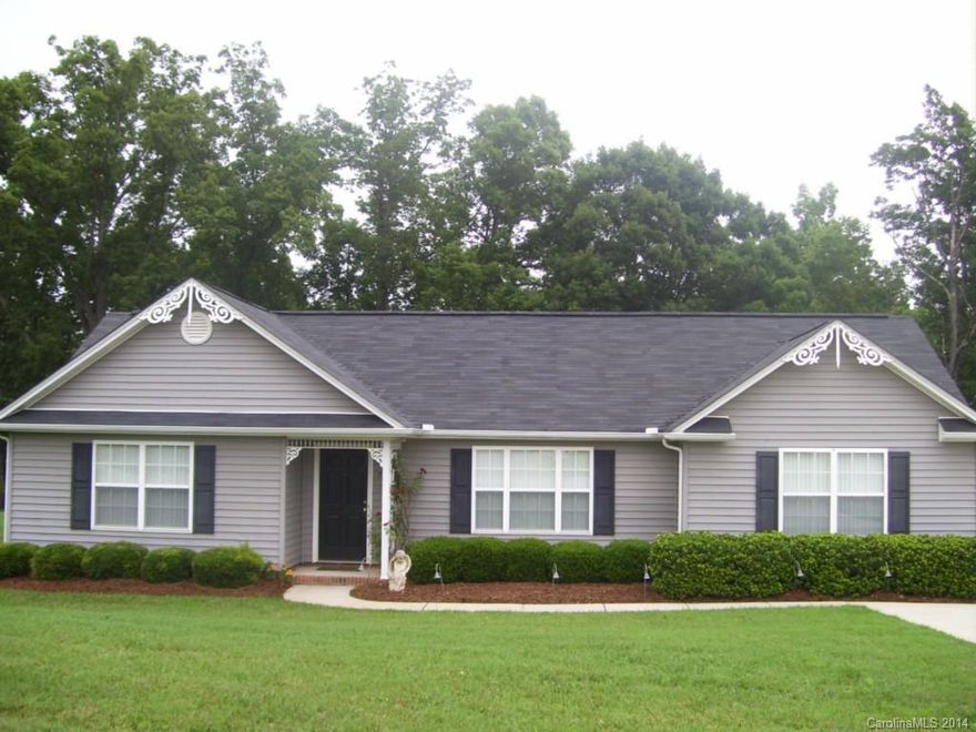 Location! Location! Pretty ranch in desirable location. This very well maintained home has new carpet, laminate wood floors in foyer and dining room. Living room has vaulted ceiling, large master bedroom with built-in fireplace, trey ceiling and walk-in closet and large bath with double vanities. Pretty kitchen with lots of cabinet space. Nothing to do but move in!!