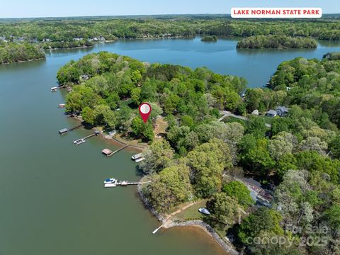 1395 Roundstone Road Sherrills Ford NC 28673
