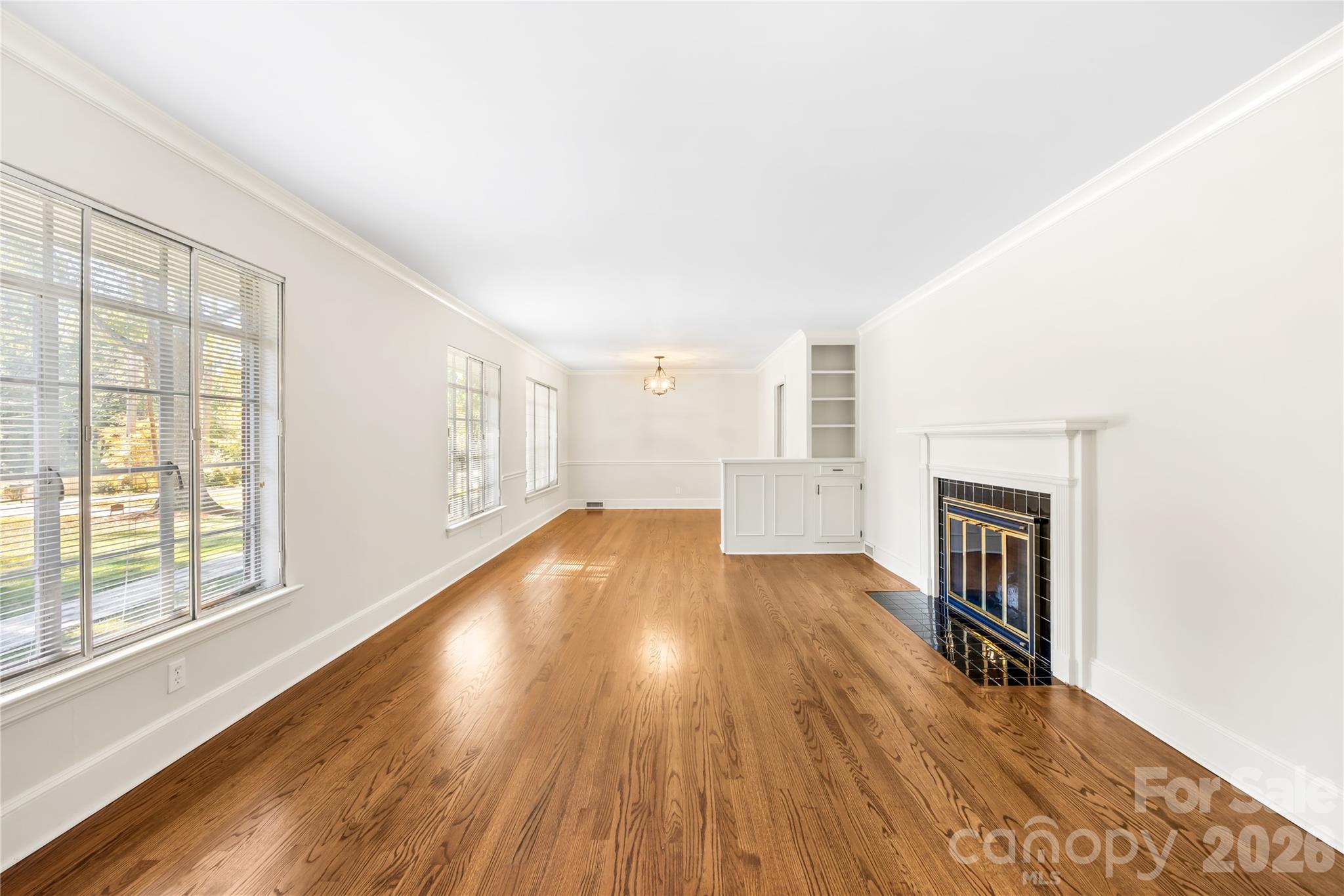 1920 Marlwood Circle