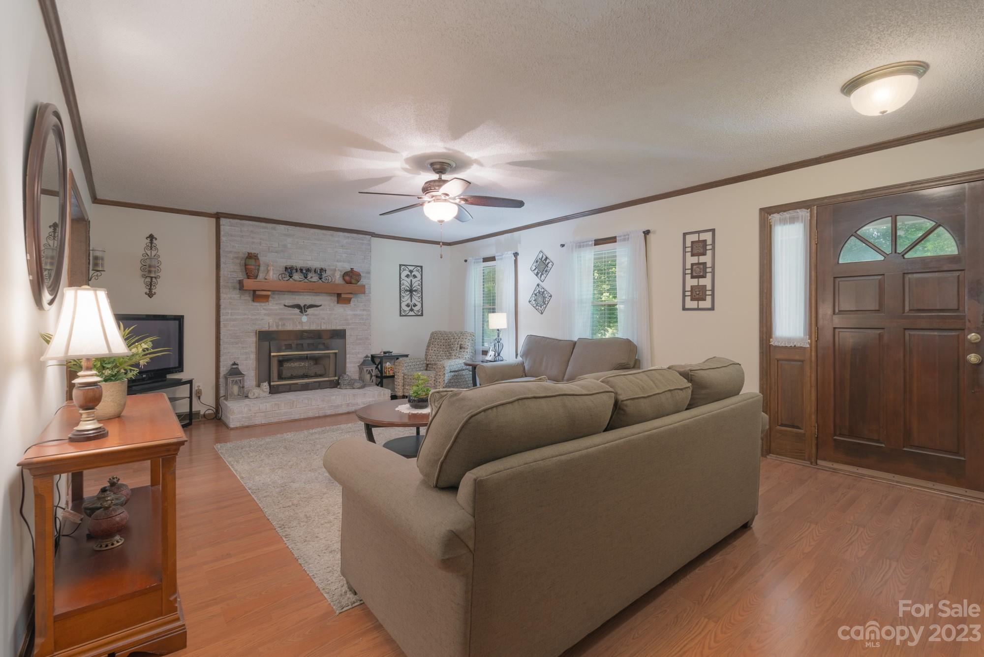 Hickory Hills - Residential