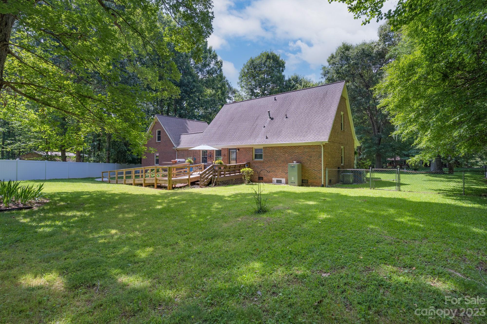 Hickory Hills - Residential