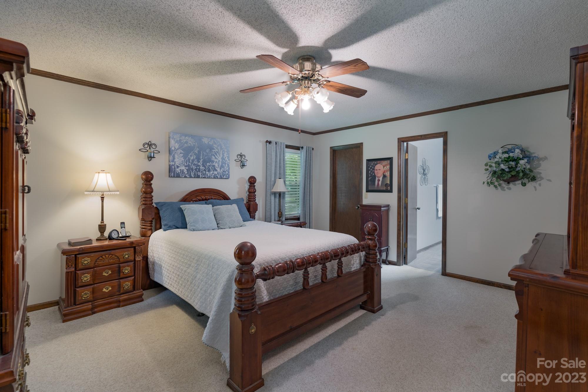 Hickory Hills - Residential