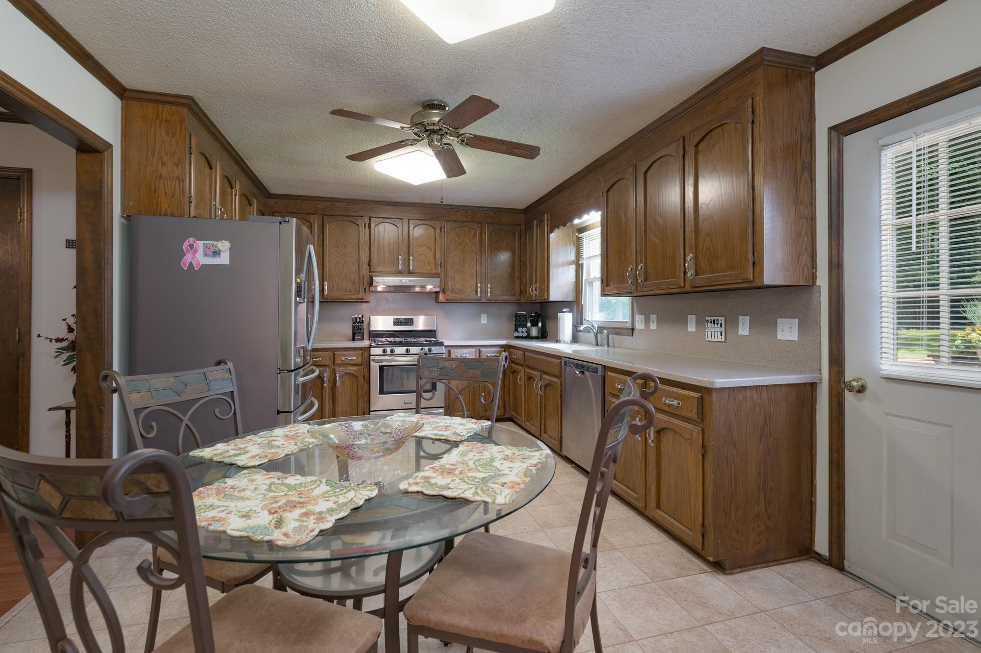 Hickory Hills - Residential