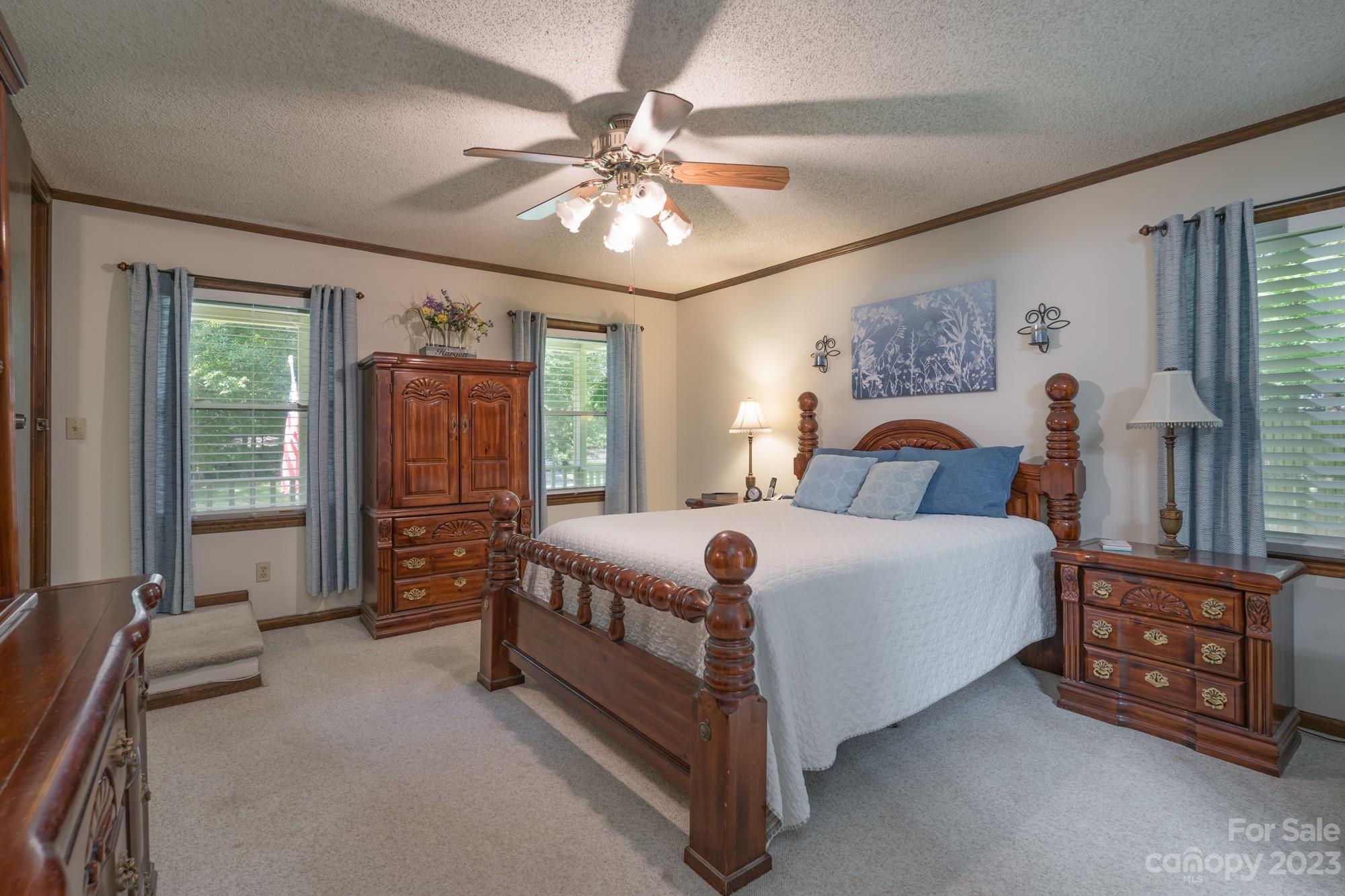 Hickory Hills - Residential