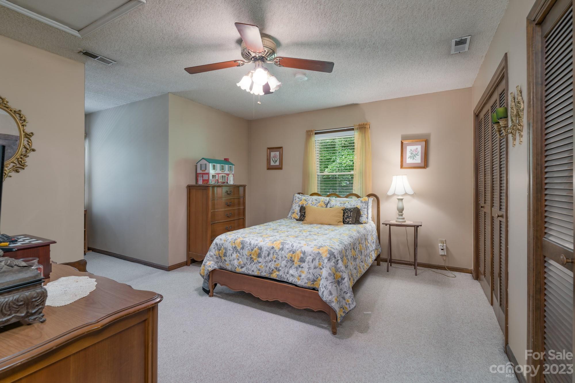 Hickory Hills - Residential