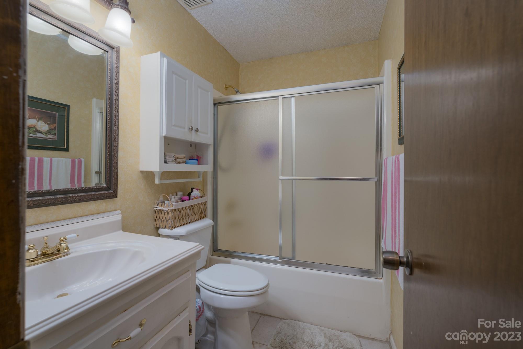 Hickory Hills - Residential