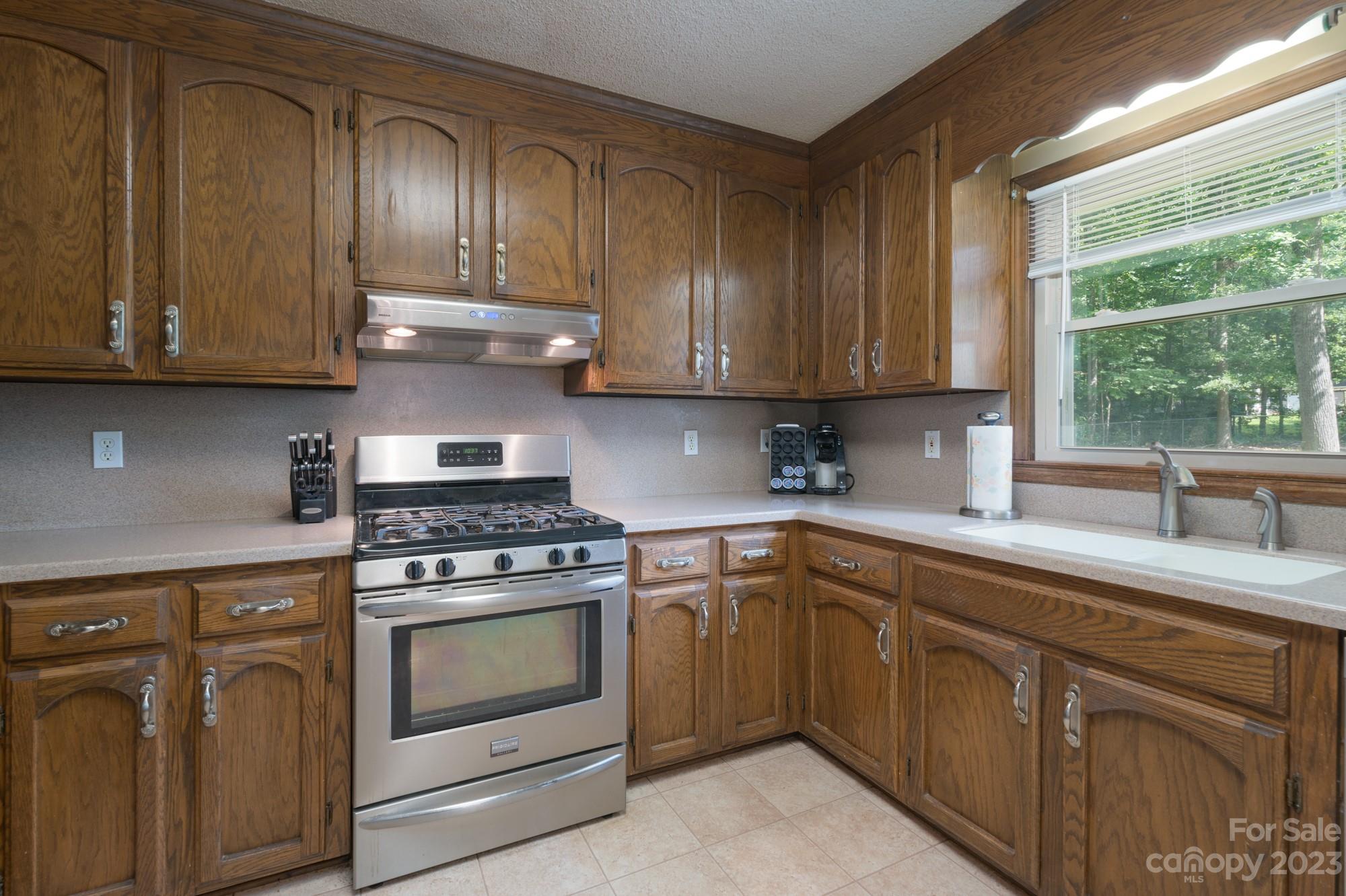 Hickory Hills - Residential