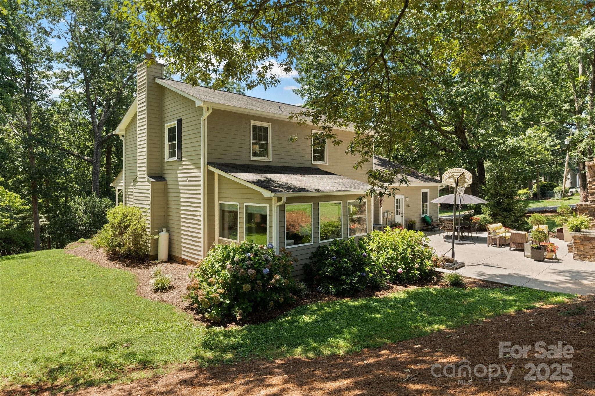1496 Hardwood Circle