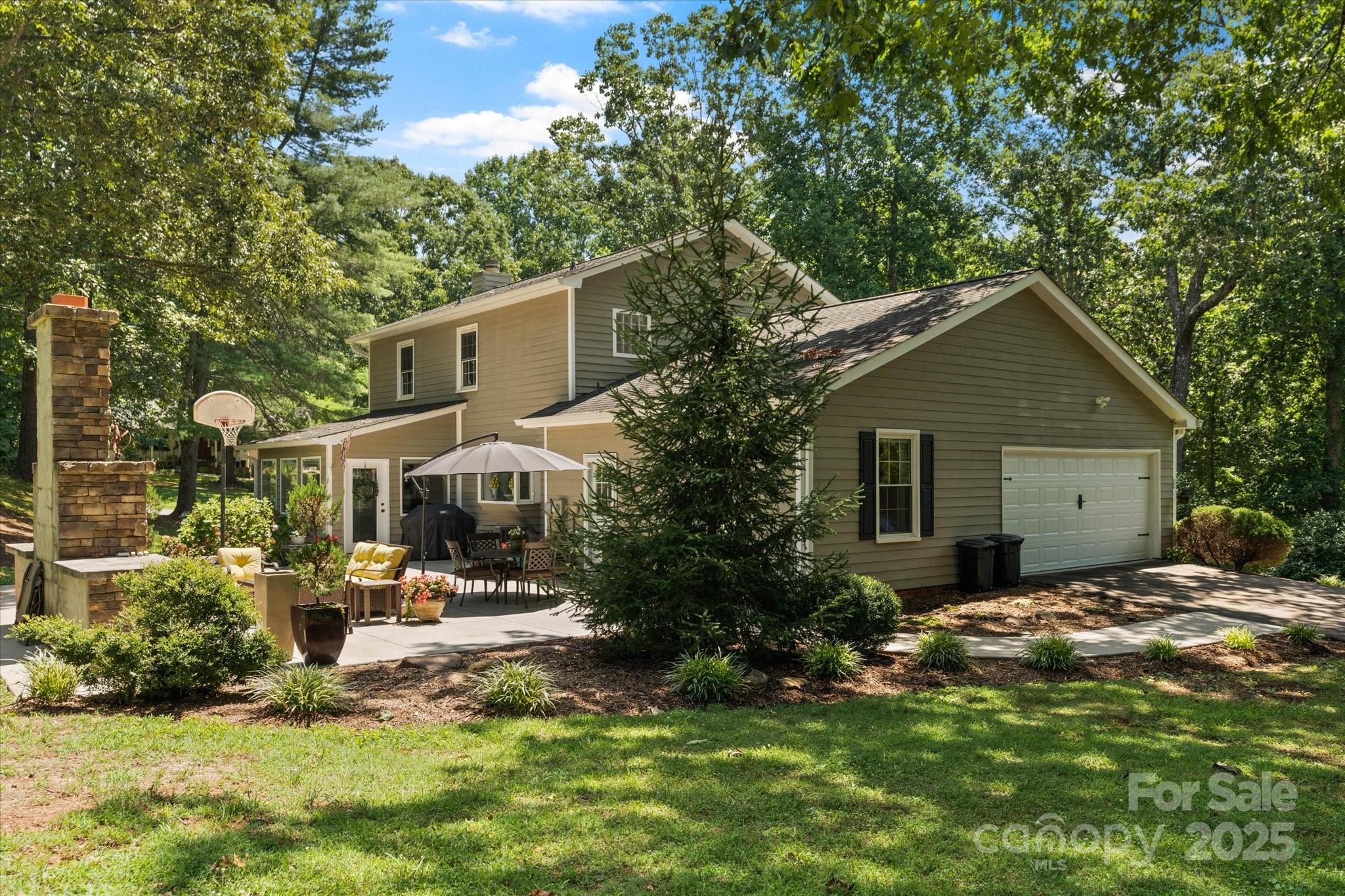 1496 Hardwood Circle