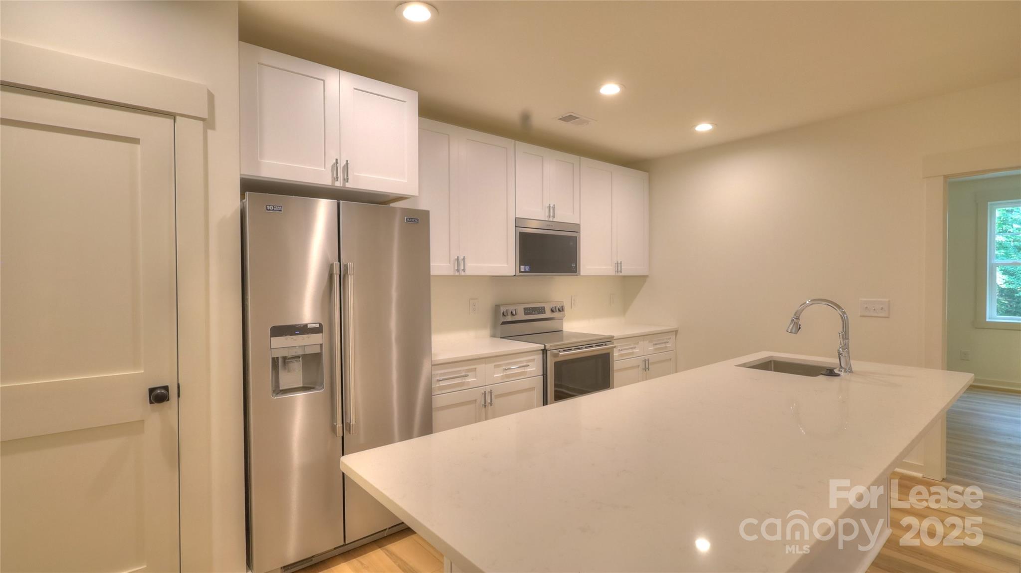 345B W Stewart Avenue