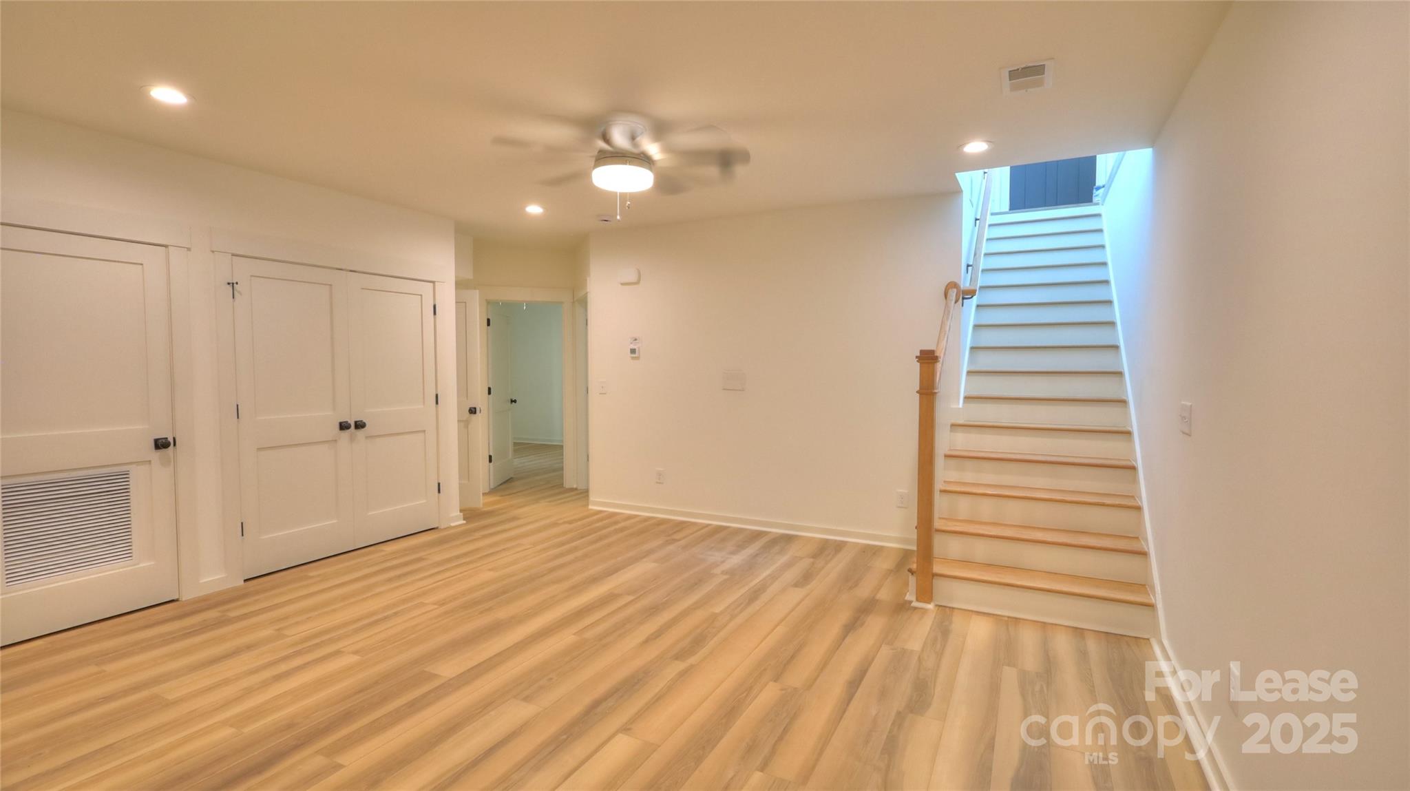 345B W Stewart Avenue