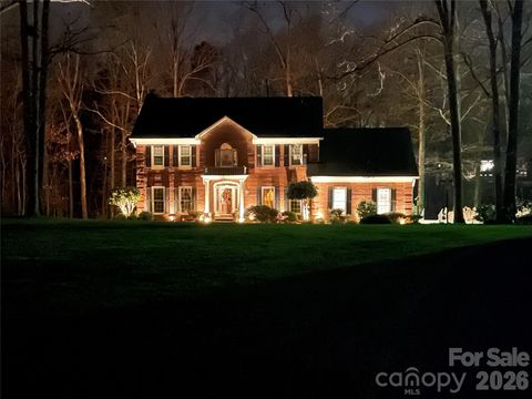 Photo of 1600 Thornhill Drive, Monroe, NC 28110 (MLS # 4325447)