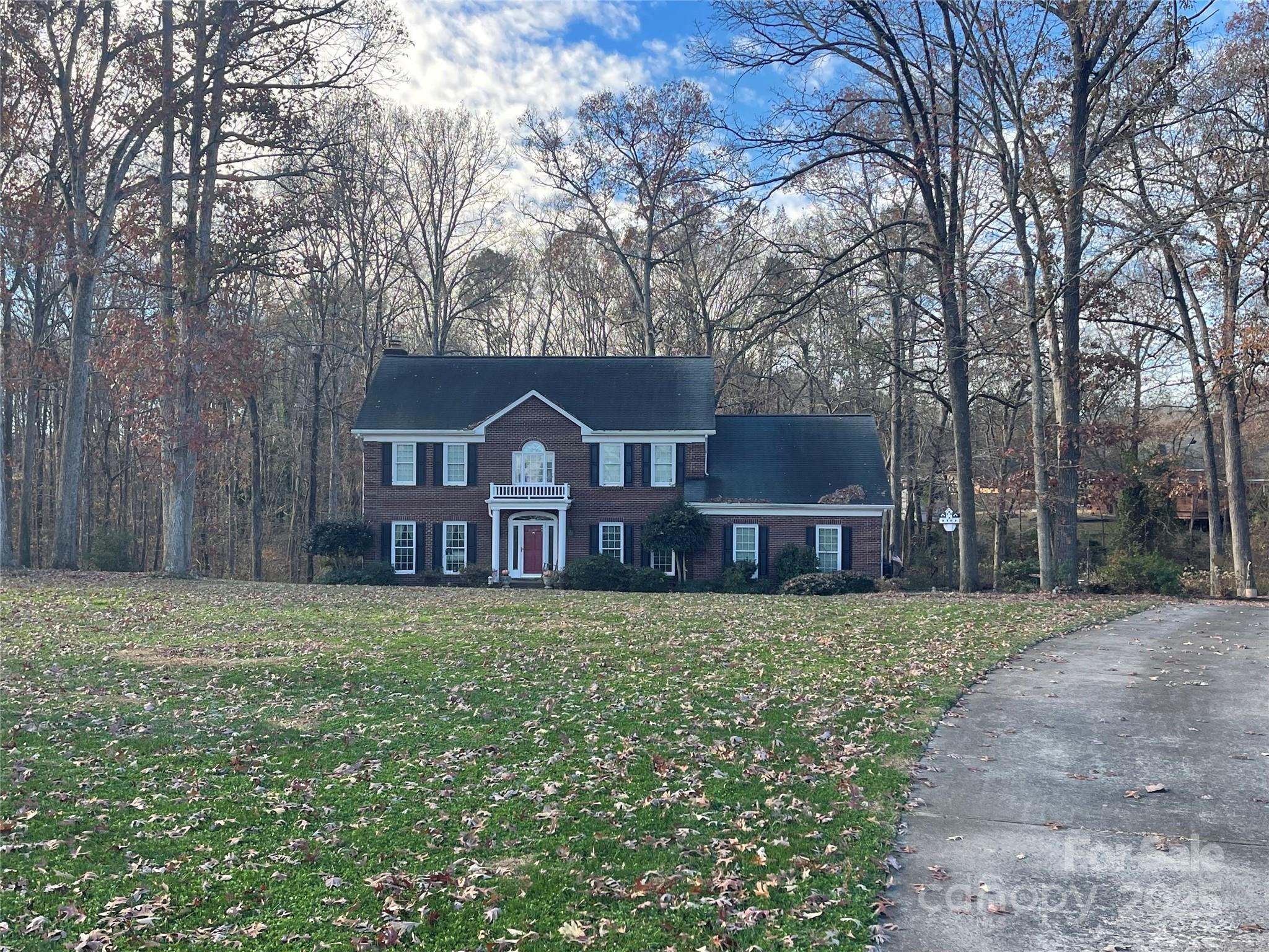 1600 Thornhill Drive