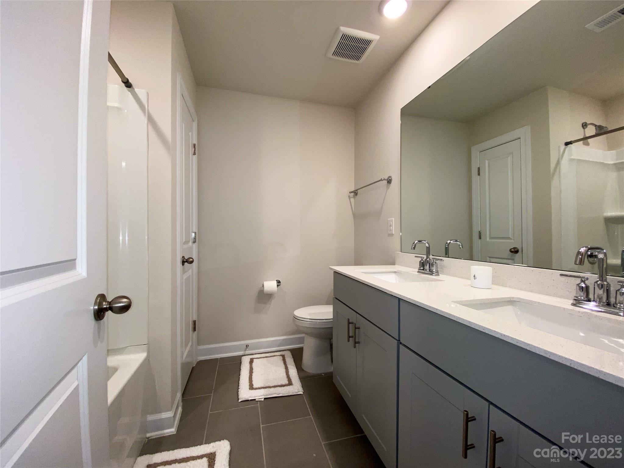 Larkhaven Hills - Residential Lease