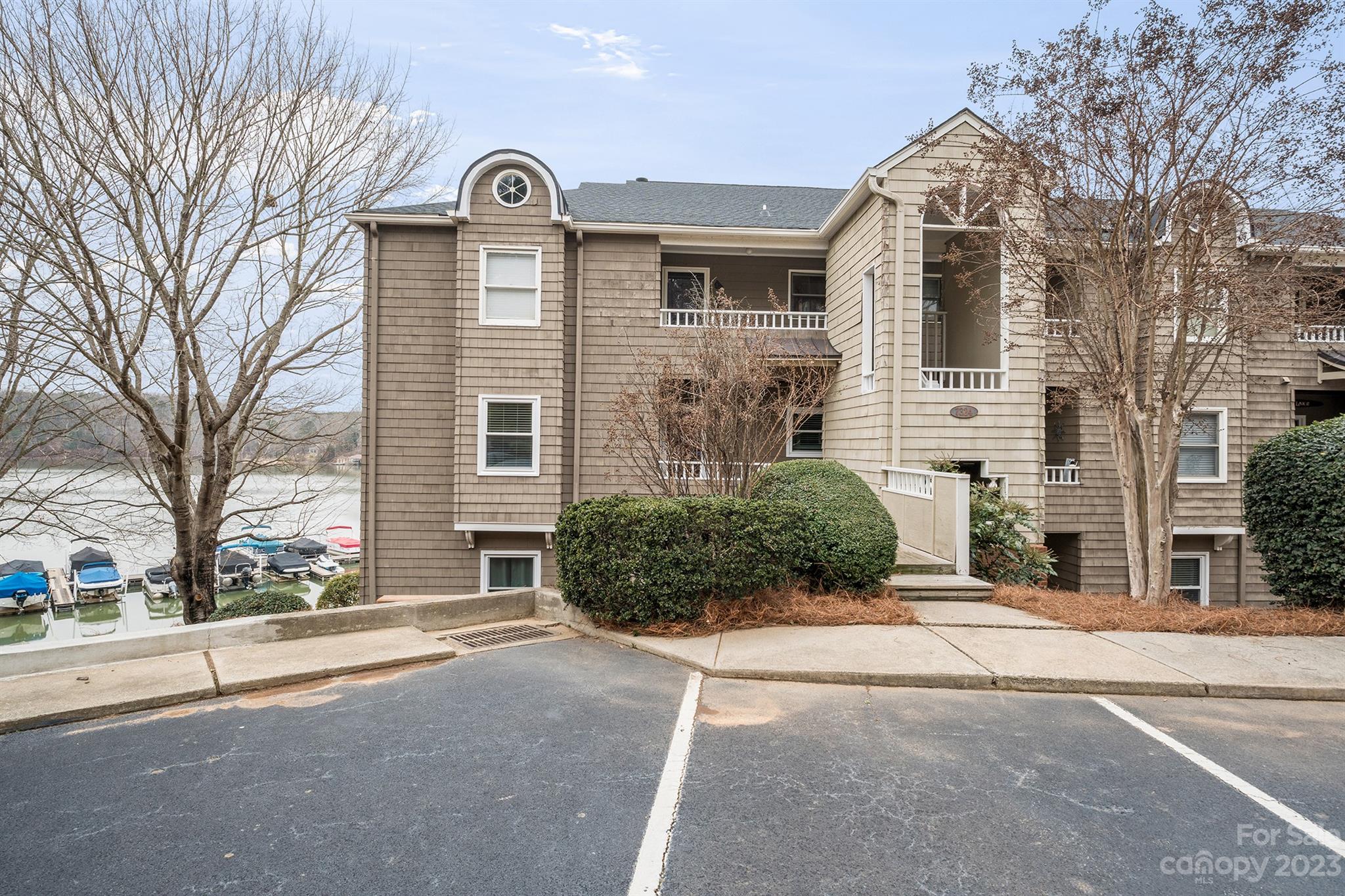 Emerald Point - Residential