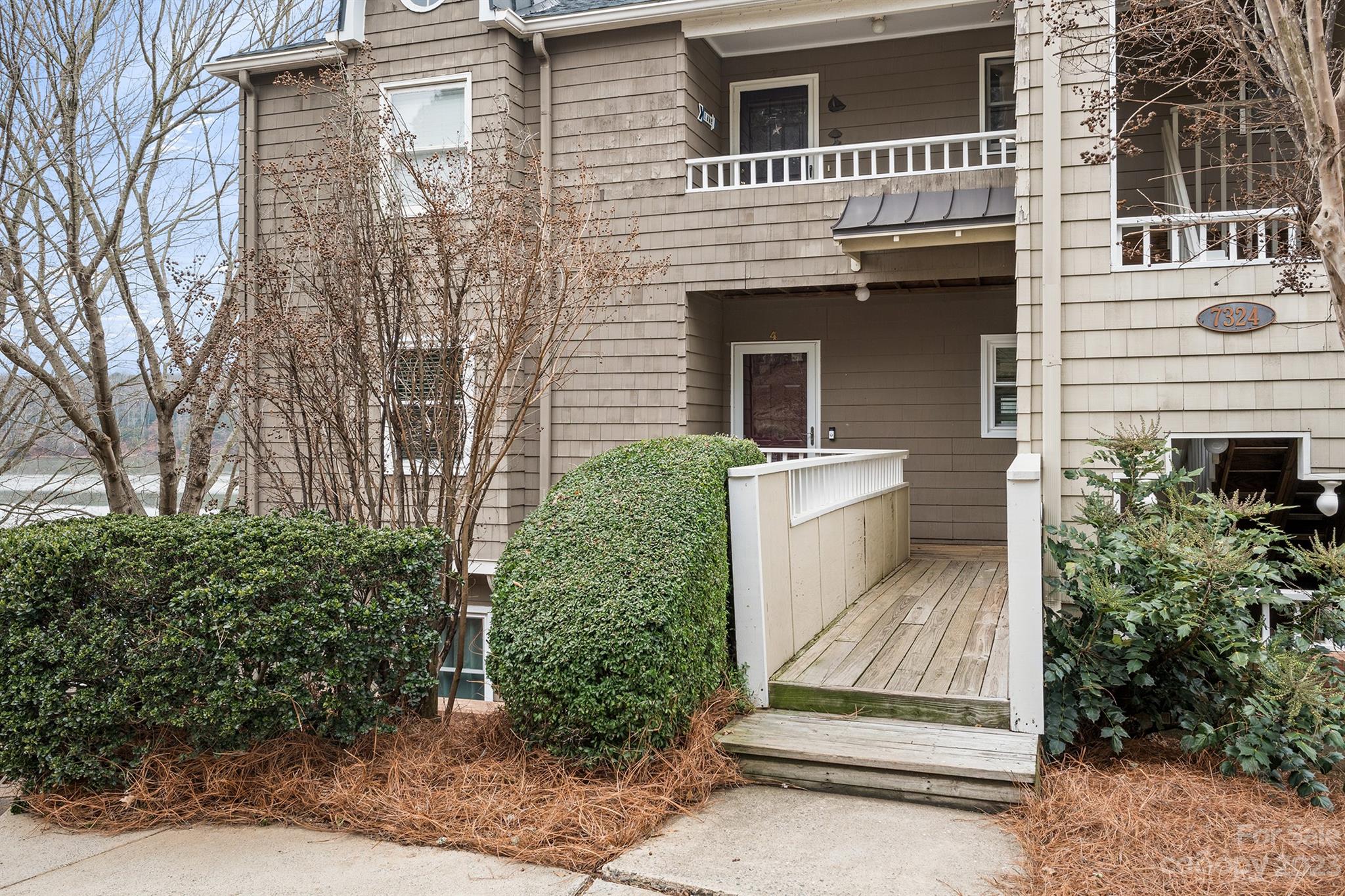 Emerald Point - Residential