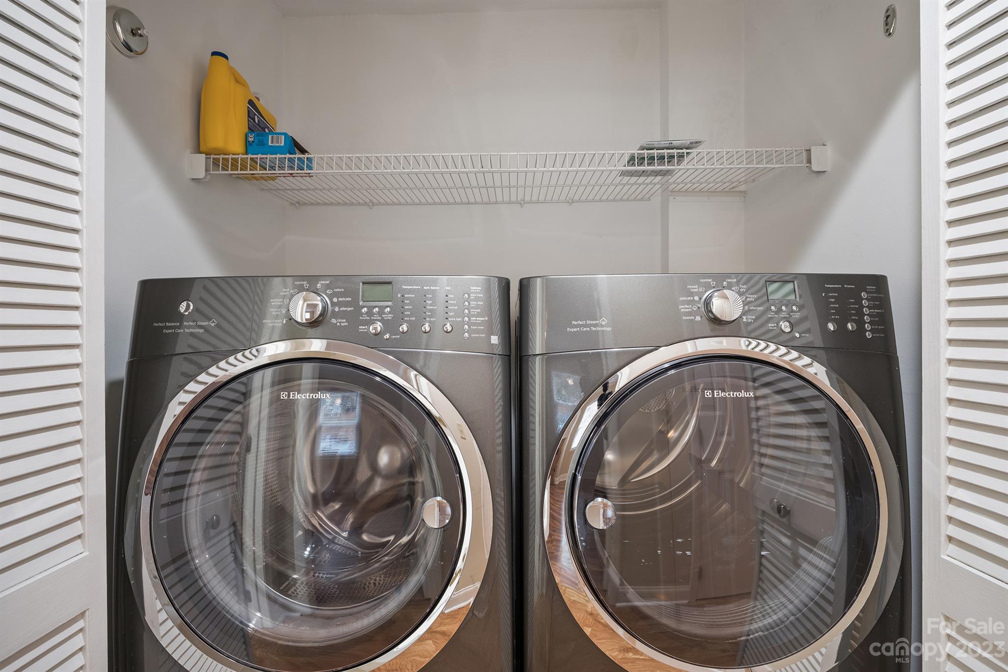 Emerald Point - Residential