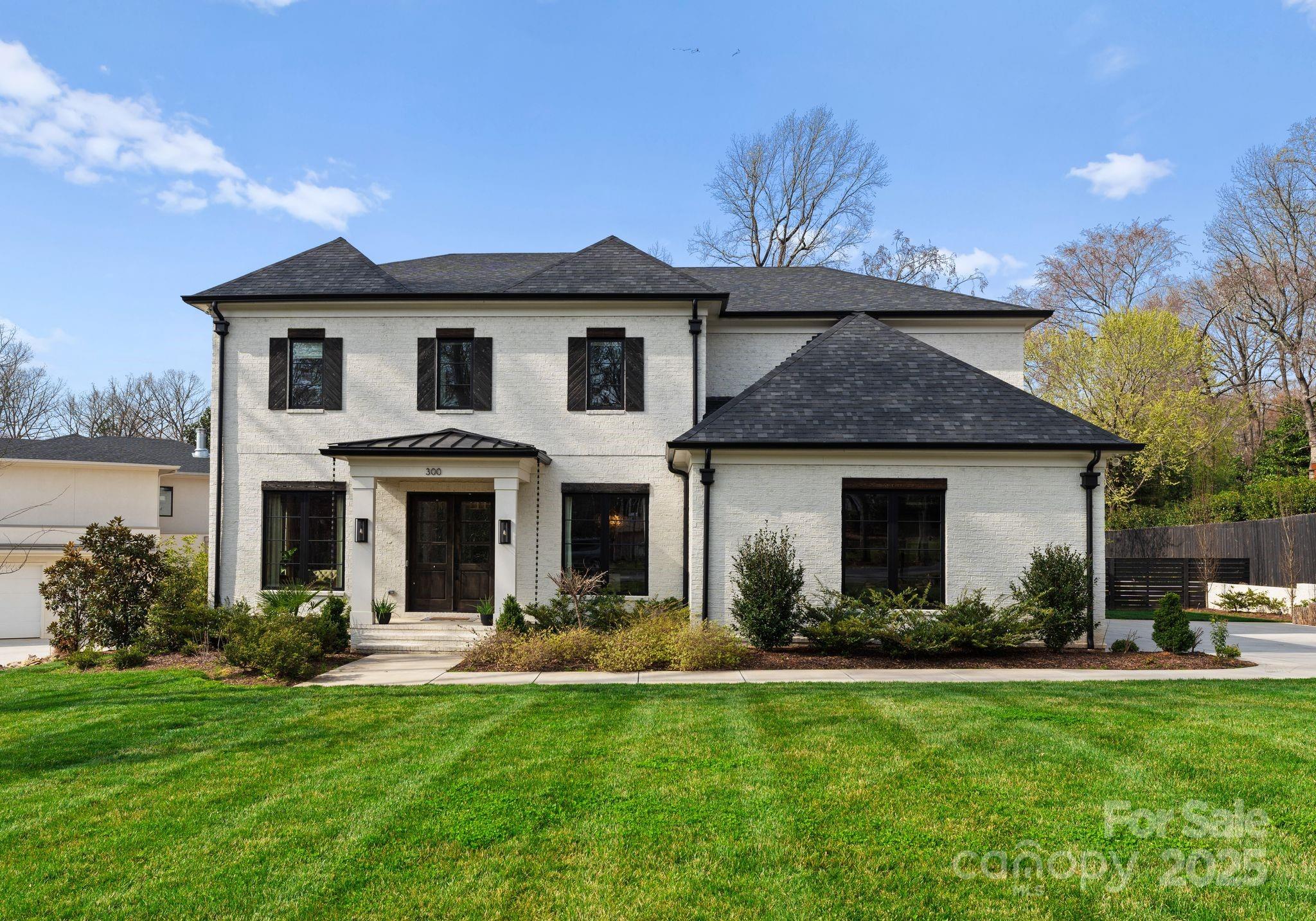 300 Mammoth Oaks Drive