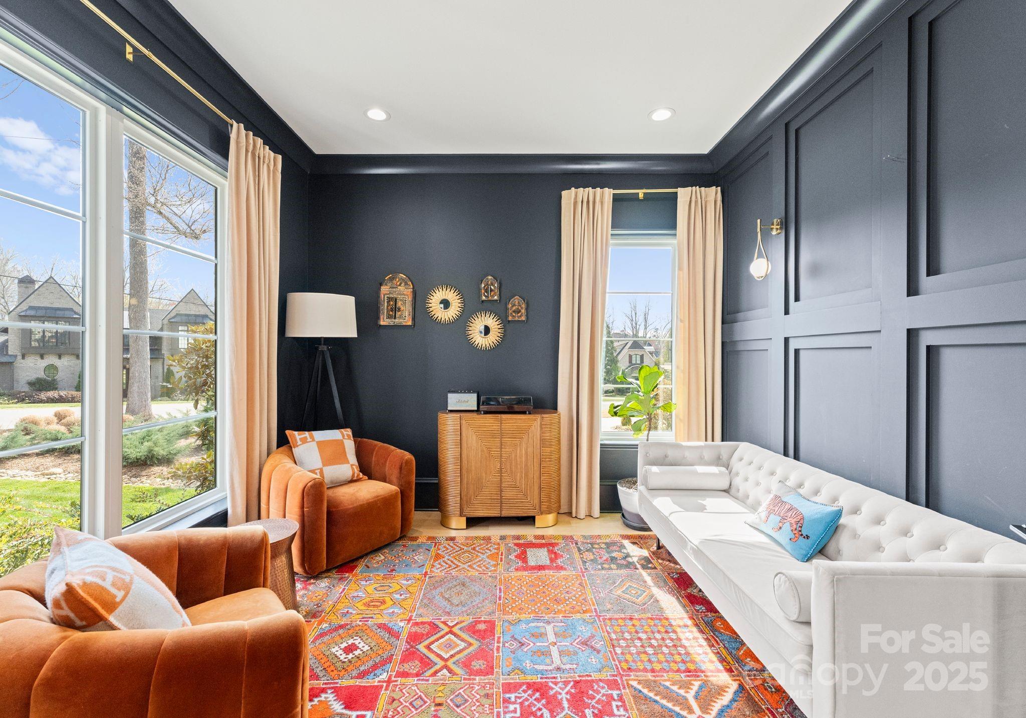 300 Mammoth Oaks Drive