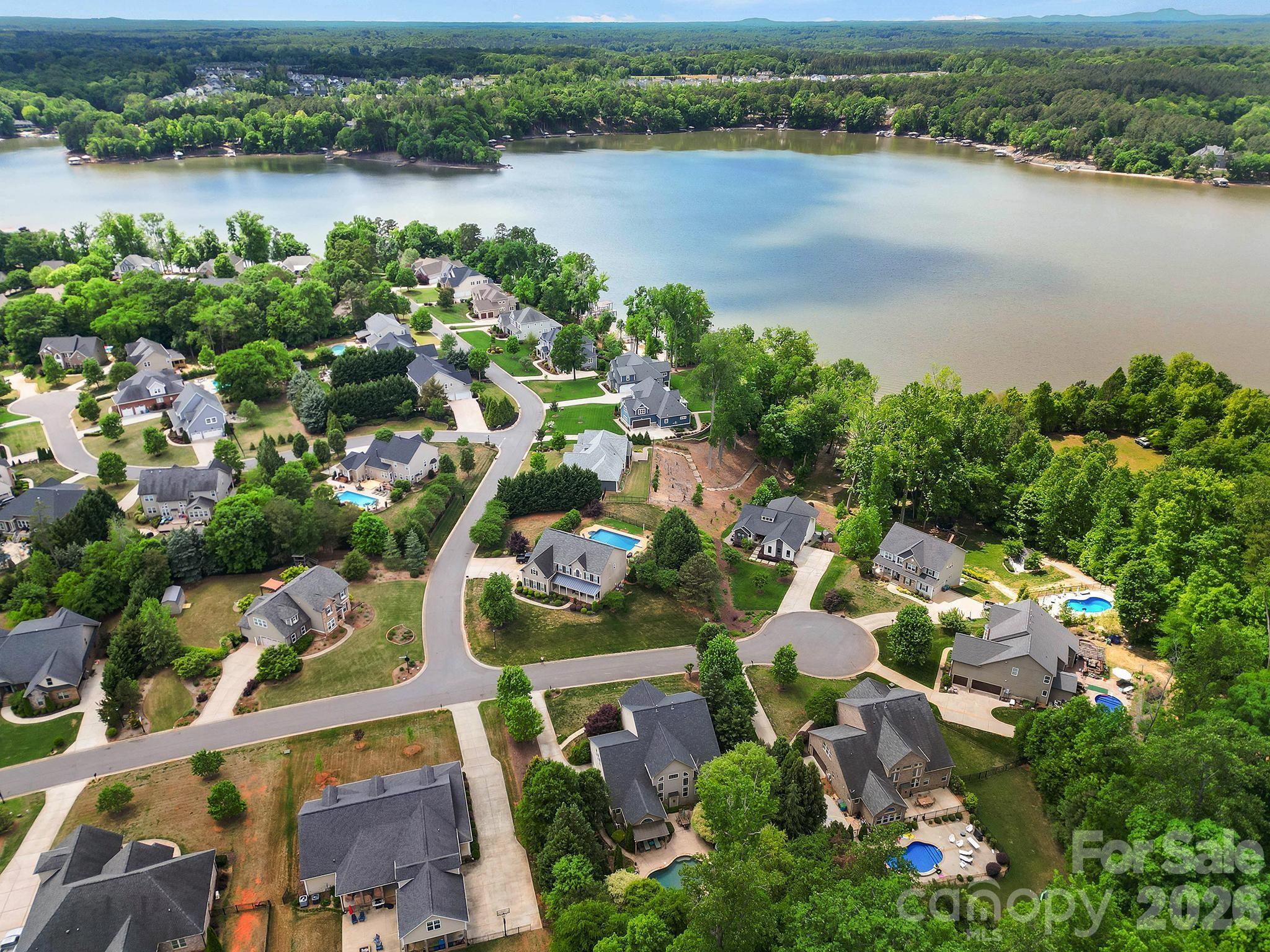 Lakepoint - Residential