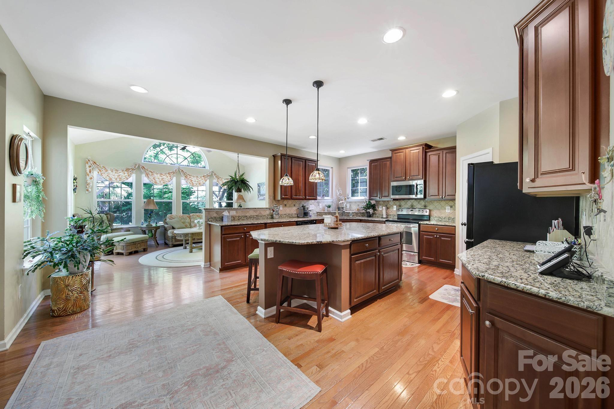 Lakepoint - Residential