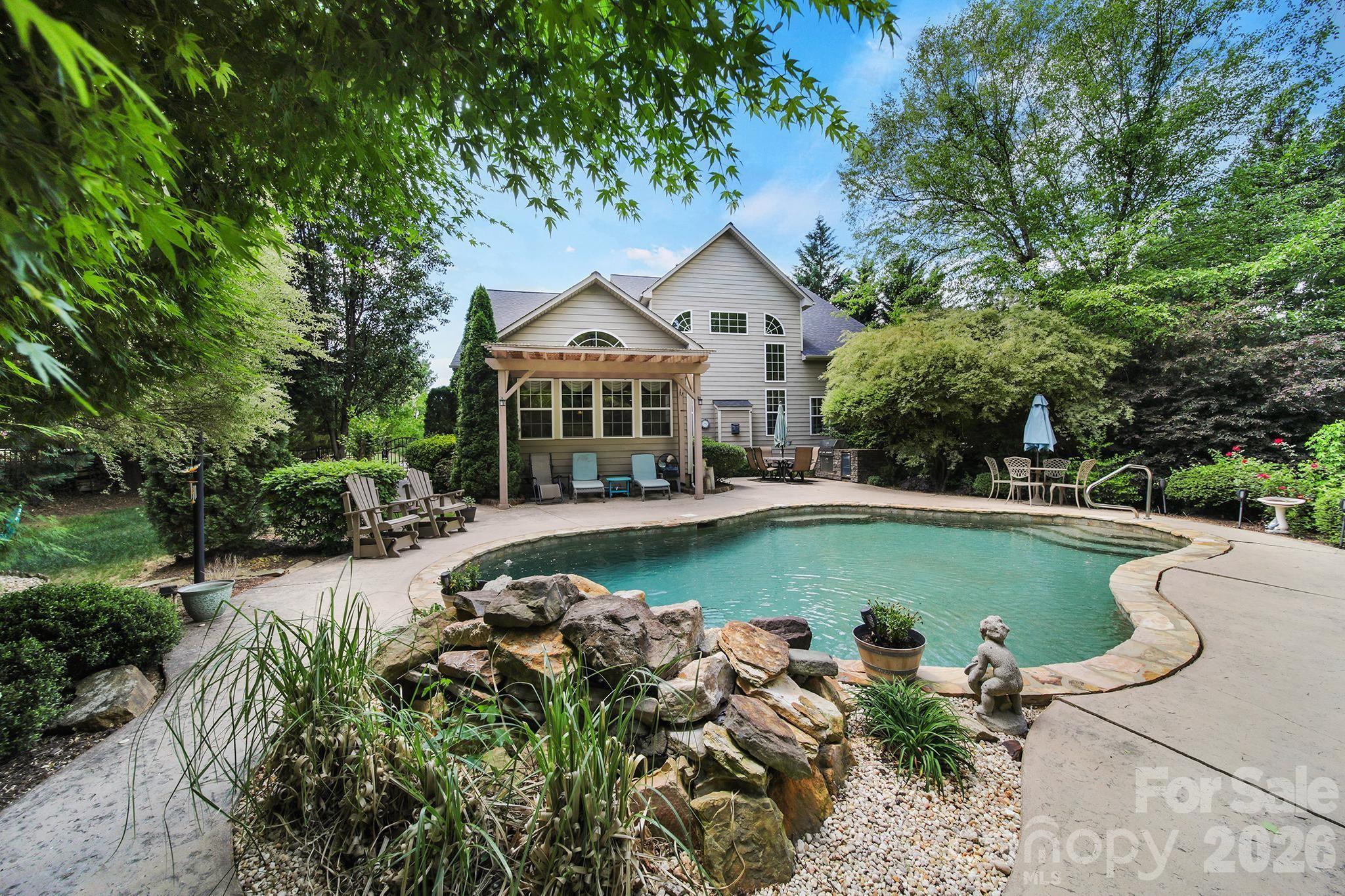 Lakepoint - Residential
