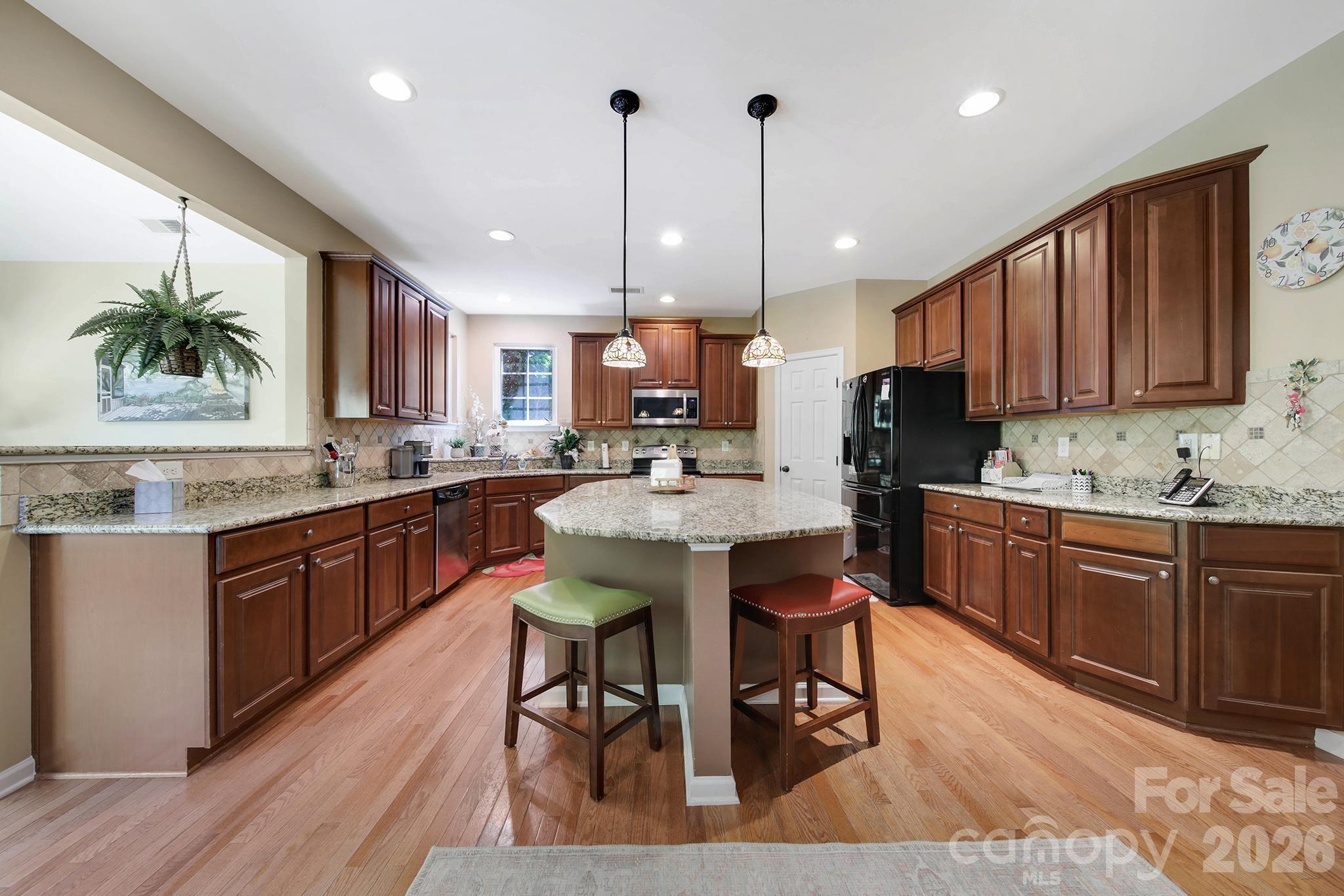 Lakepoint - Residential