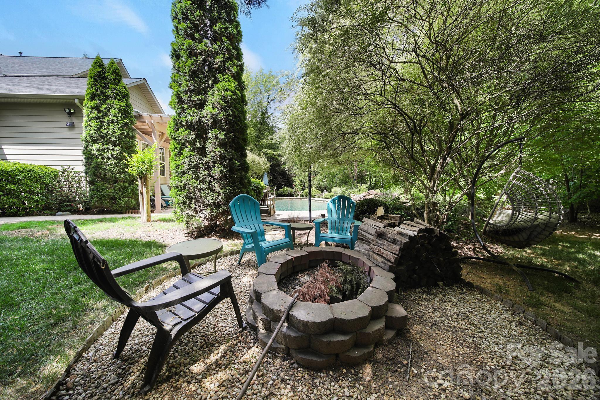 Lakepoint - Residential