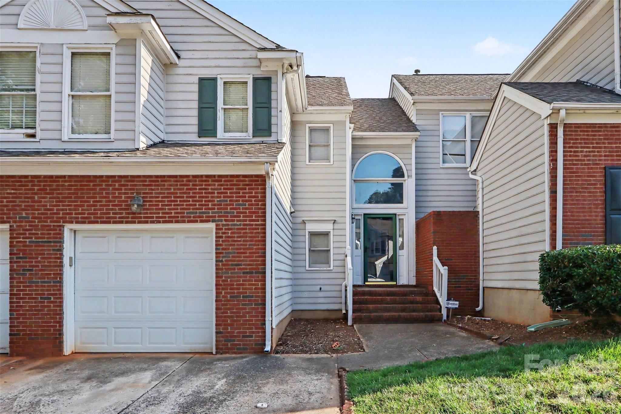 Photo 1 of 27 — 8606 Fox Chase Lane, Charlotte, NC 28269