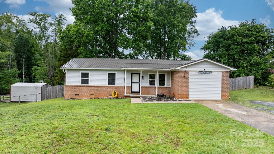 Charming and updated 3BR/2BA home in a fantastic Morganton location!
This move-in ready home features an open, functional layout with updates throughout. Enjoy a bright living area, spacious kitchen, and comfortable bedrooms. The fenced-in backyard is perfect for pets, play, or outdoor entertaining. Conveniently located near downtown Morganton, and I-40 access—this home offers both comfort and convenience.

Don’t miss out on this great opportunity!