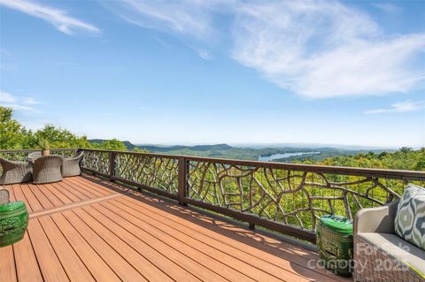 A home in Lake Toxaway