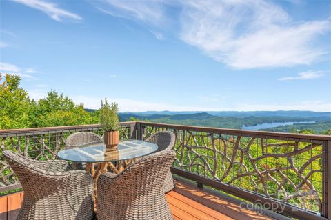 A home in Lake Toxaway