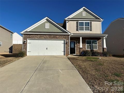 Photo of 10630 Bradstreet Commons Way, Charlotte, NC 28215 (MLS # 4339806)