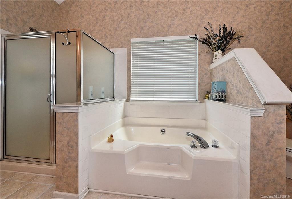 Gates At Waterside - Residential Lease