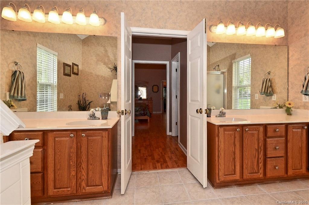 Gates At Waterside - Residential Lease