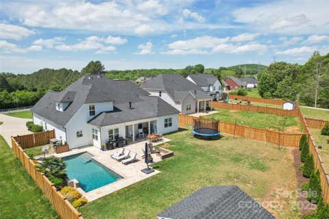 Photo for 959 Robinson Road