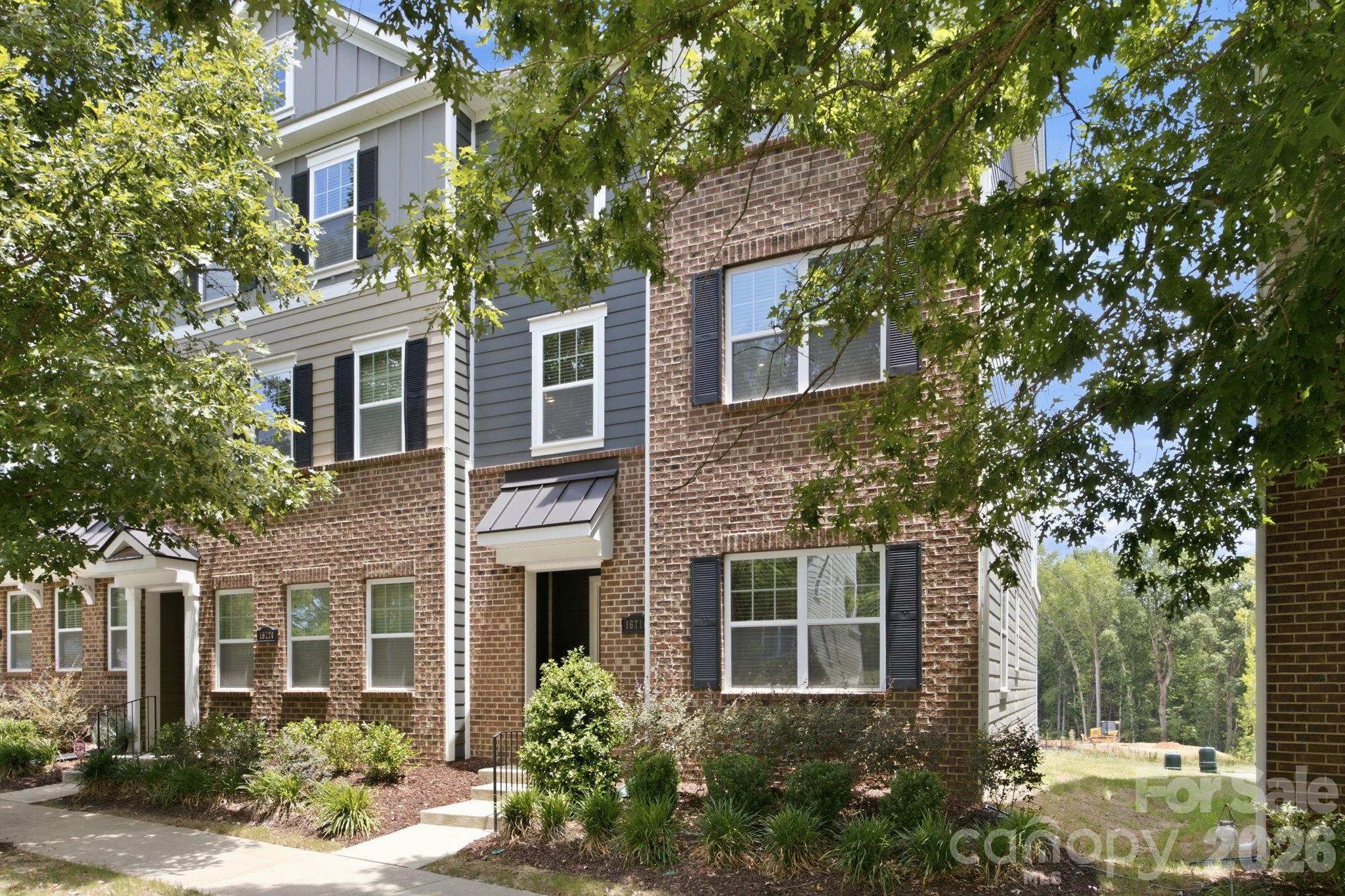 16716 Summers Walk Boulevard