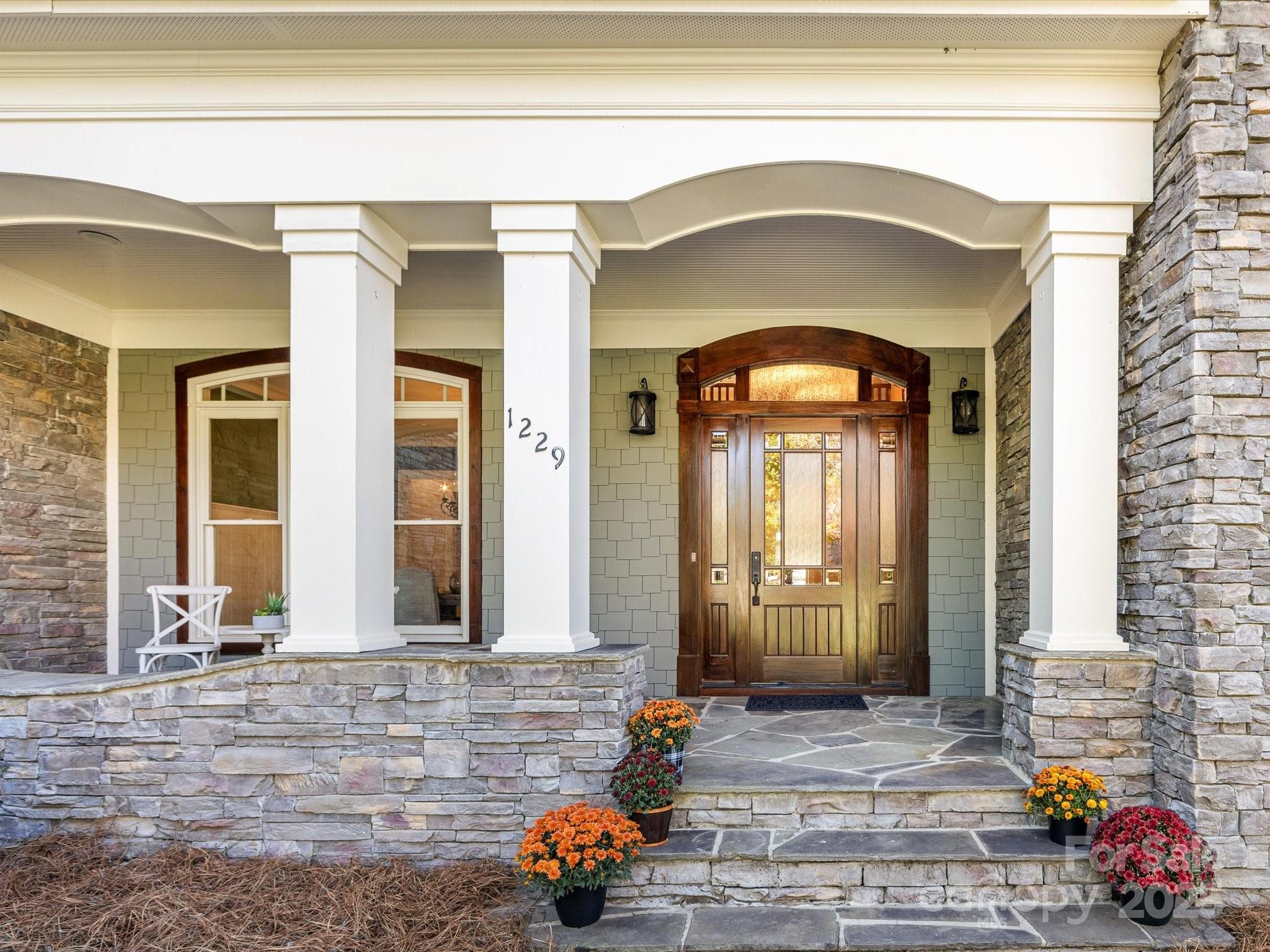 1229 Hadley Park Lane